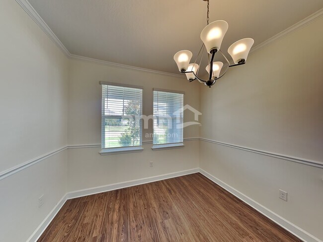 Foto del edificio - 318 Pine Terrace Drive