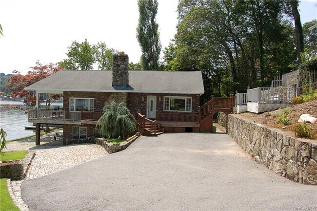 Foto del edificio - 38 Sycamore Rd