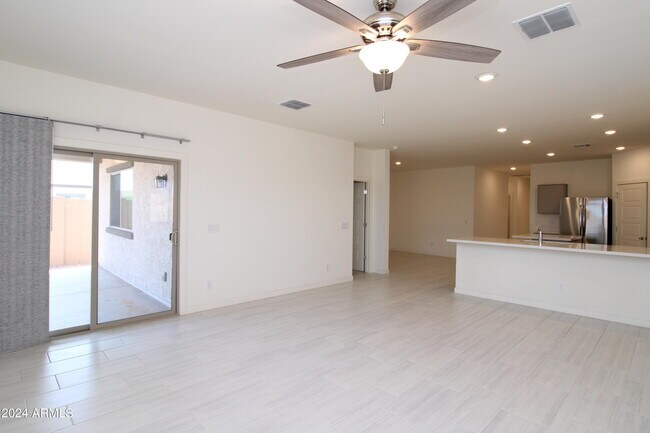 Building Photo - 35236 W Santa Monica Ave
