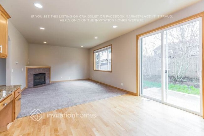 Building Photo - 6717 47th Pl NE