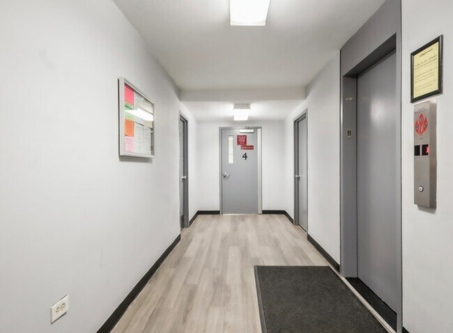 Foto del edificio - 1401 E 55th St