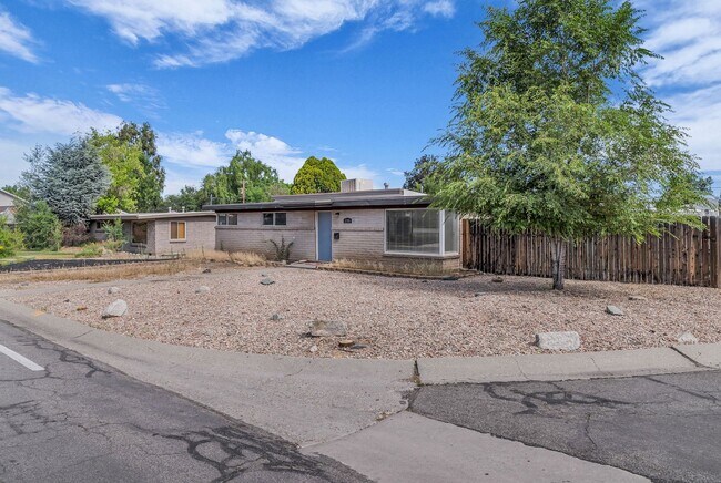 Foto del edificio - Cottonwood Heights