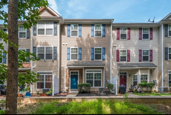 Front - 2230 Valley Edge Dr