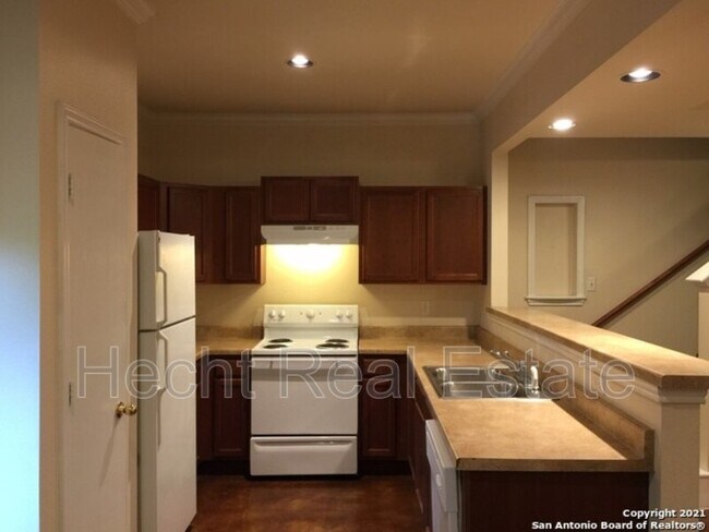 Foto del edificio - 7810 Kingsbury Way