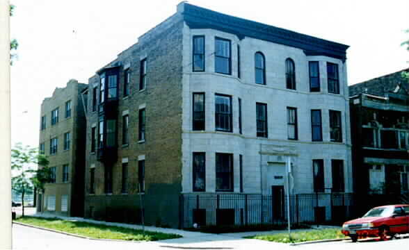 Building Photo - 1253-1255 N Artesian Ave