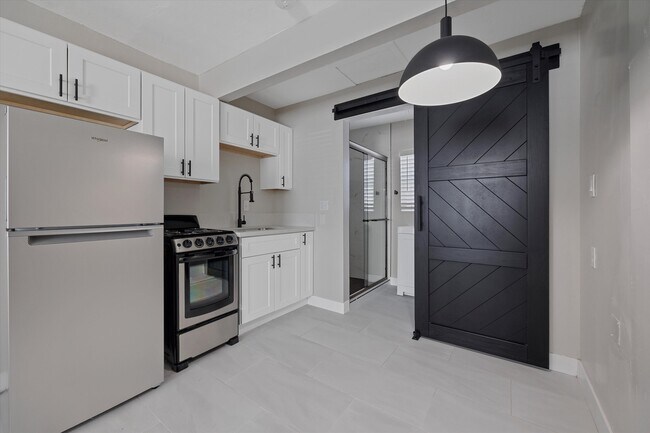 Foto del edificio - Downtown Apartments