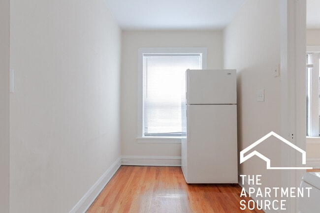 Photo - 516 W Cornelia Ave Apartment