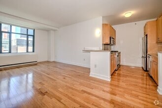 Building Photo - 105 Greene St