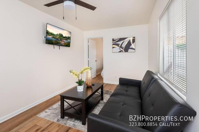 Foto del edificio - 1165 W 38th St