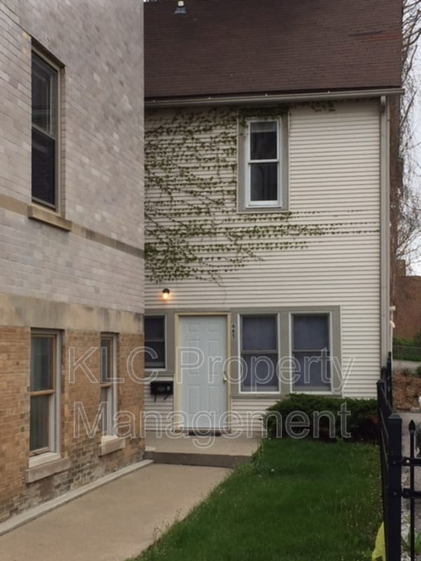 Building Photo - 663 17th St