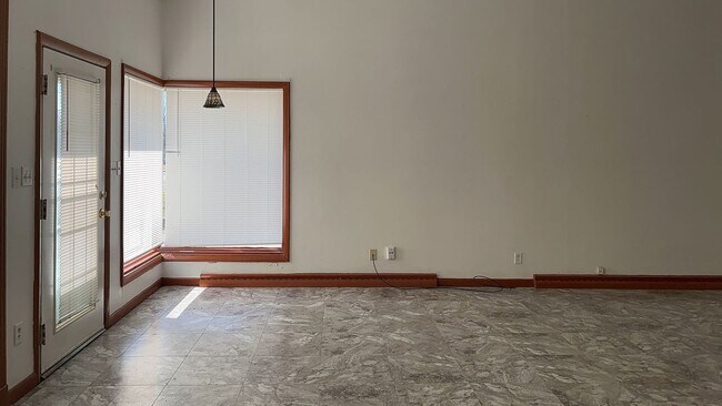 Foto del edificio - 914 W Jackson St