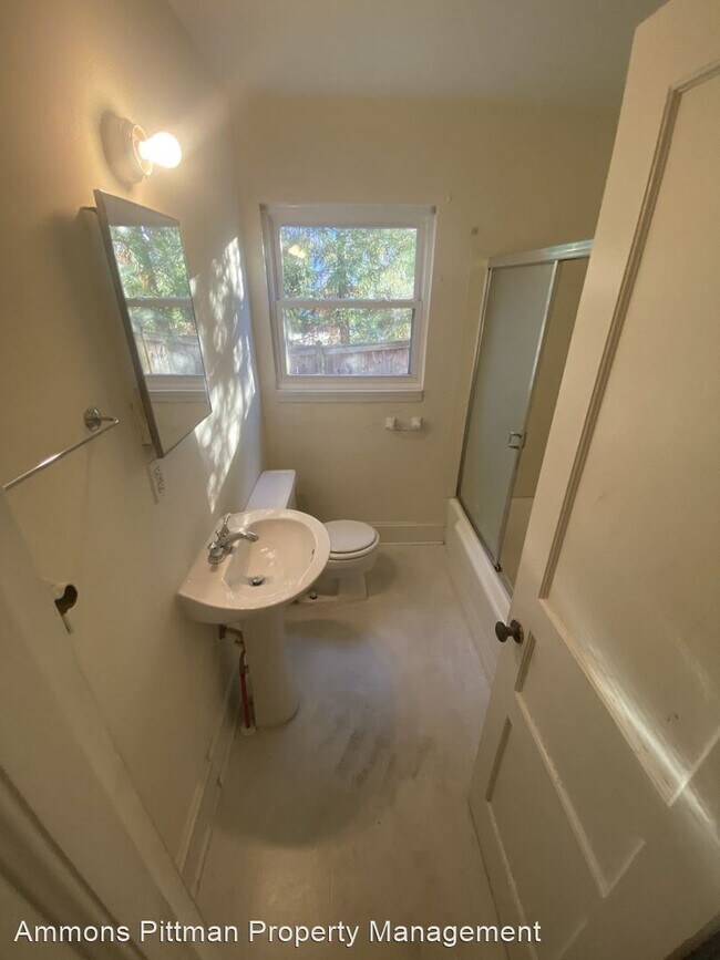 Foto del edificio - 2 br, 1 bath House - 2300 Lyon Street