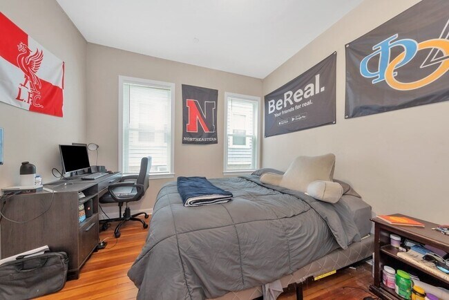 Building Photo - 228 Calumet St