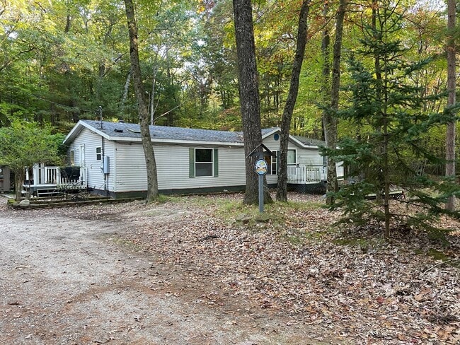 Building Photo - 6586 Ridge Rd