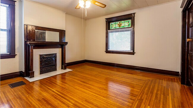 Sala de estar - 532 Riddle Rd