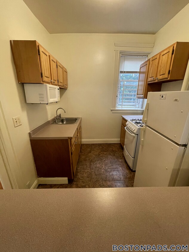 Primary Photo - 124 Peterborough St