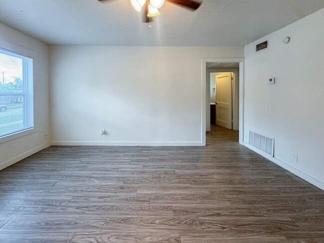 Photo - 609 Amarillo St House