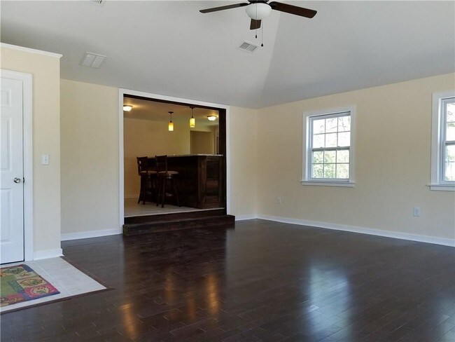 Building Photo - 272 US-6