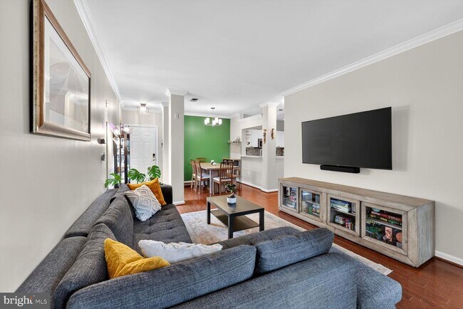 Foto del edificio - 4561 Strutfield Ln