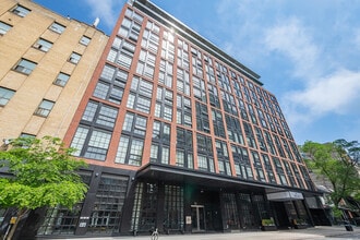 Building Photo - 608 Richmond St W