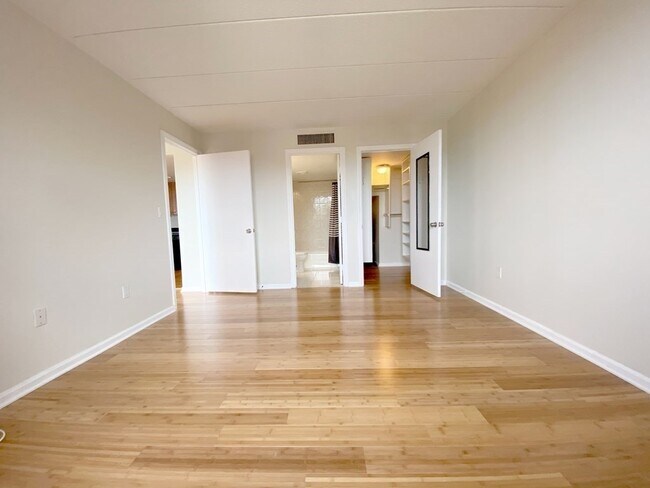 Foto del edificio - 85 Brainerd Rd