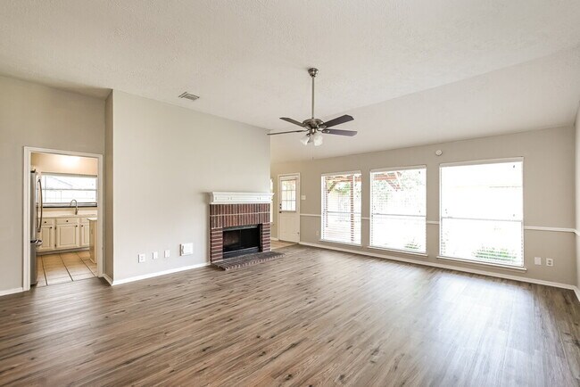 Building Photo - 2927 Waterloo Rd