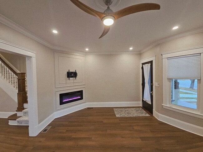 Building Photo - 9715 Clifton Blvd