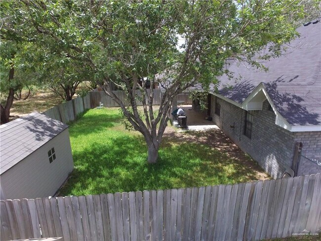 Building Photo - 22 Mynah Ave