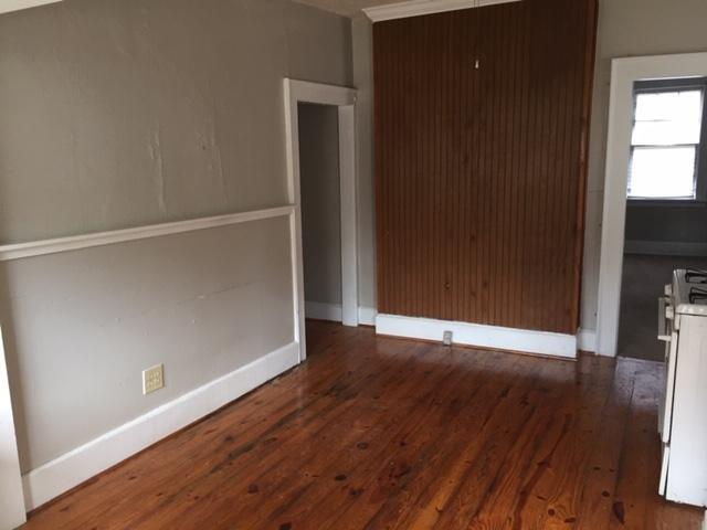 Building Photo - 218 1st St