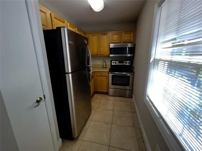 Building Photo - 13824 Orange Sunset Dr