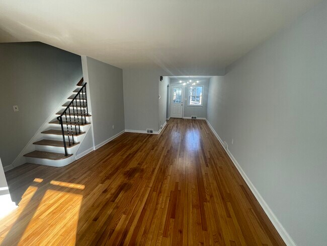 Foto del edificio - 268 Fort Lee Rd