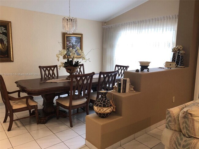 Foto del edificio - 9834 SW 117th Ct