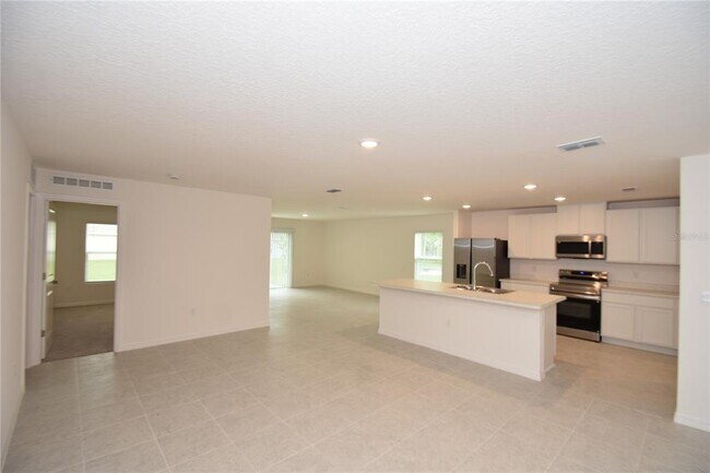 Building Photo - 5 Llestone Path