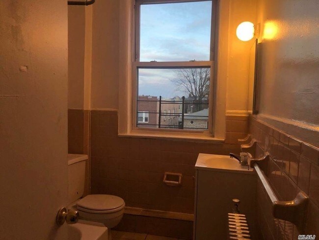 Building Photo - 32-20 100th St