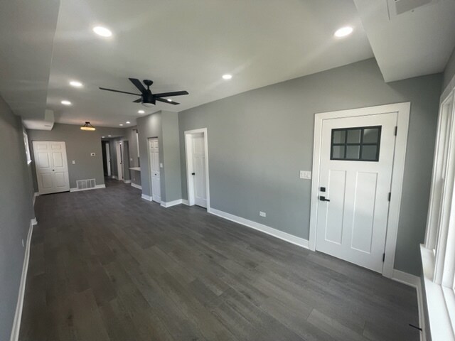 Building Photo - 4624 N Springfield Ave