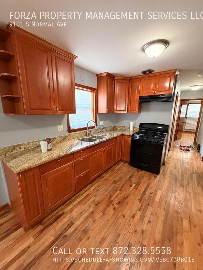 Foto del edificio - 9101 S Normal Ave