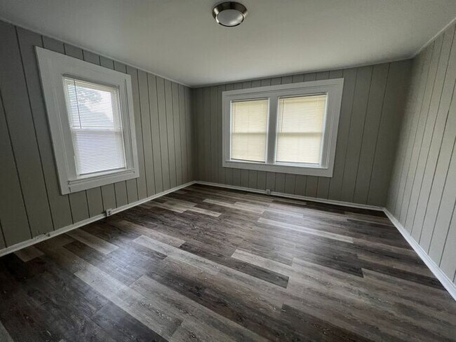 Foto del edificio - Gorgeous Townhome on the City's Eastside