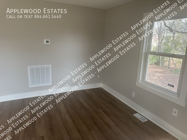 Building Photo - 509 Hetty Hill St