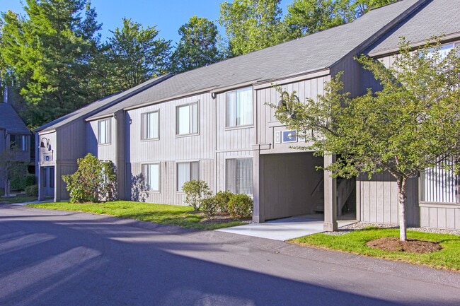 Building Photo - Woodlake