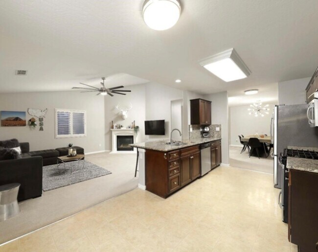 Foto del edificio - Incredible Rental In the SW! 3bd +2ba with RV parking $2,600 Rent