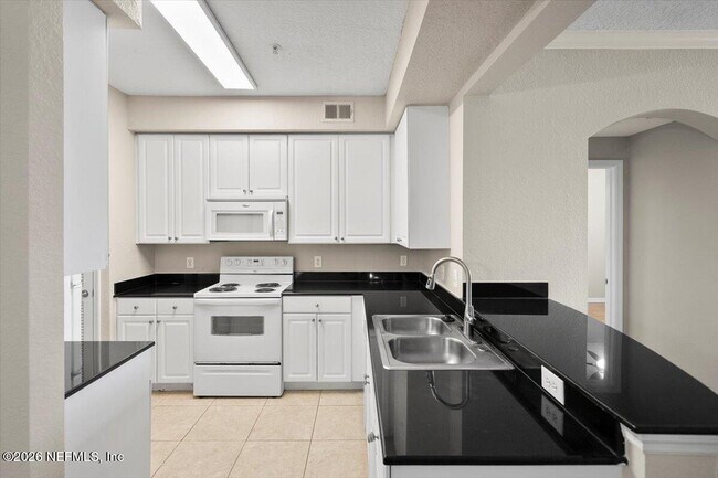 Building Photo - 8539 Gate Pkwy W