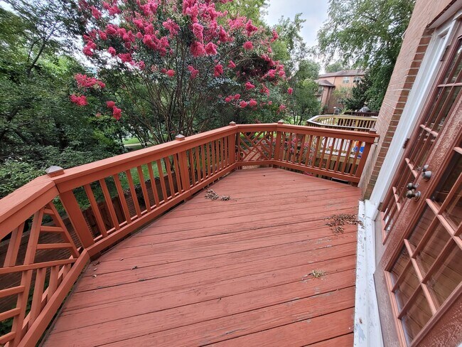 Foto del edificio - 7341 Lewinsville Square Pl