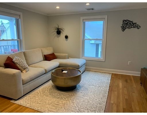 Building Photo - 7 Thorndike Terrace