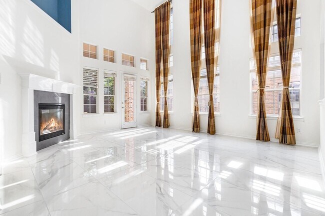 Foto del edificio - 2742 Hidden Knoll Tr