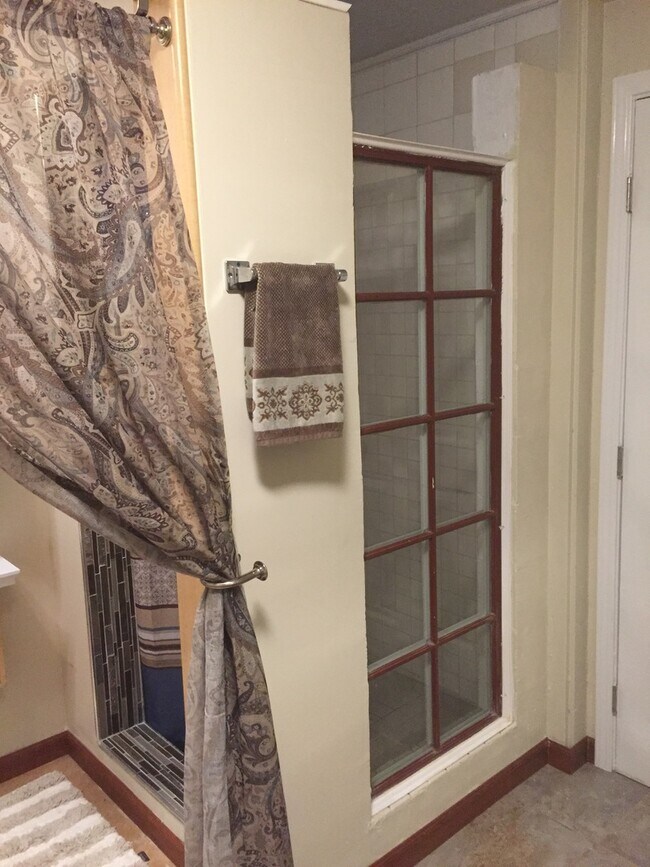 Foto del edificio - Waiehu Beach Rd- 2bed/2bath Ohana