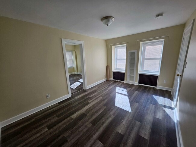 Building Photo - 19 Negus St