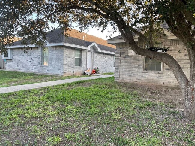 Foto del edificio - 2214 West Candlelight Lane - 4