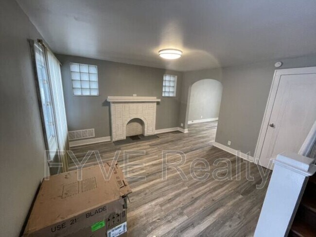 Foto del edificio - 1328 Sherman St