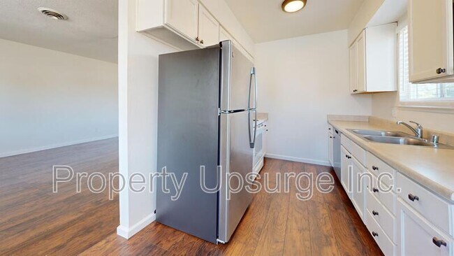 Building Photo - 1356 Hobart Dr