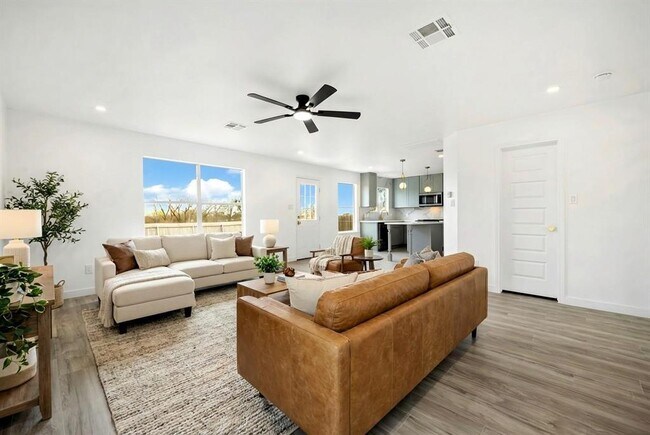Foto del edificio - 13501 Sierra Wind Ln